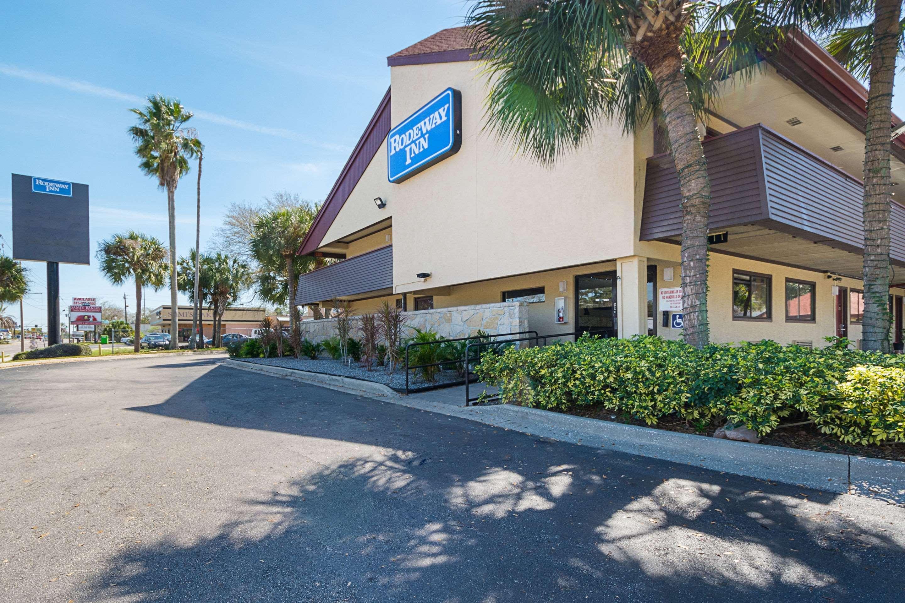 Bay Inn On Busch Tampa Exterior foto